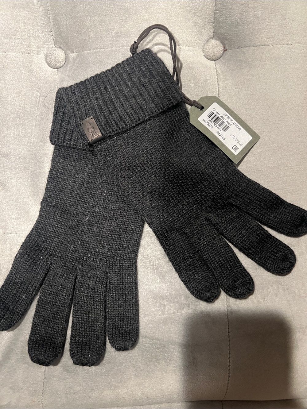AllSaints Black Knit Men's Gloves with Ribbed Cuff